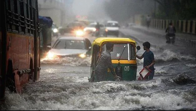 auto breaks down on a waterlogged